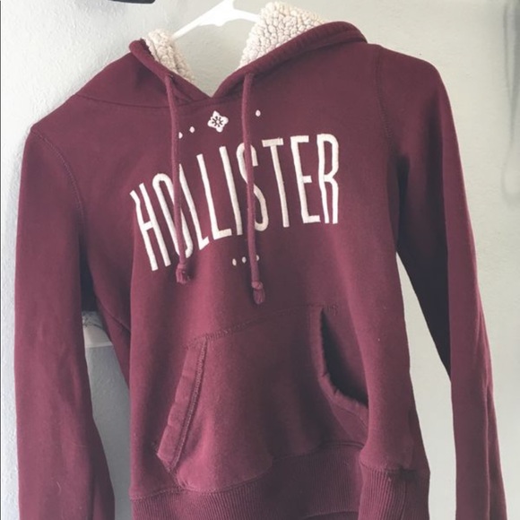 red hollister pullover - Picture 1 of 3